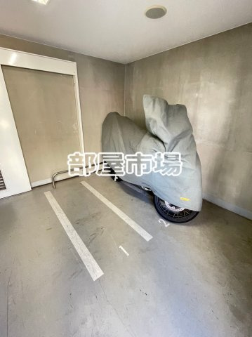 コンシェリア上野のその他共用部分|バイク置き場