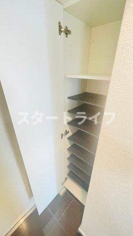 大阪市東淀川区東中島２丁目の賃貸マンションの玄関
