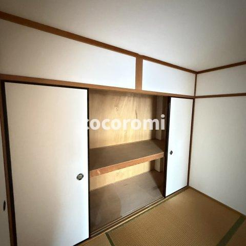 D2ハウス若江岩田の和室