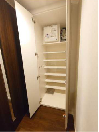 【玄関】パークアクシス赤坂山王 