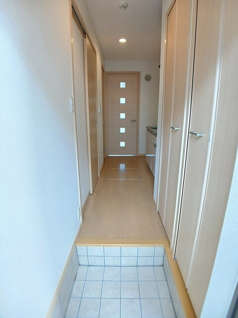 藤沢市湘南台５丁目のアパートの玄関