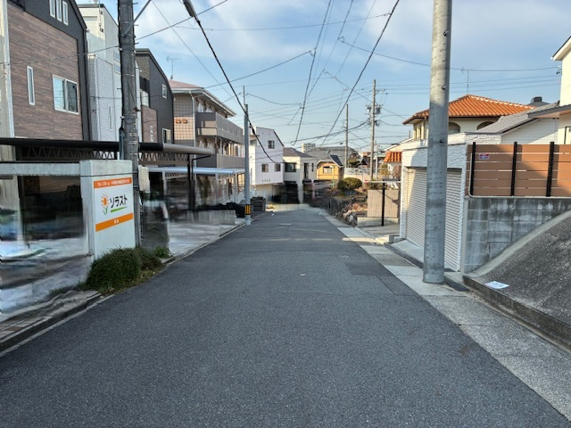【前面道路含む現地写真】の画像