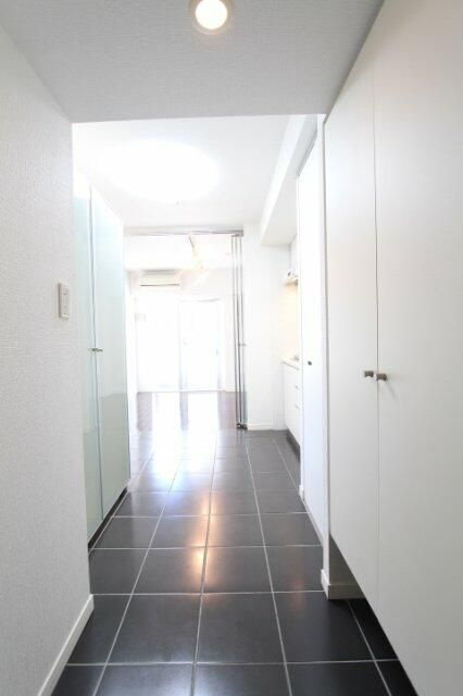 プライムアーバン三軒茶屋の玄関