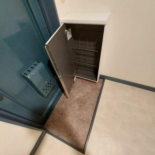 ハイネス南品川の玄関
