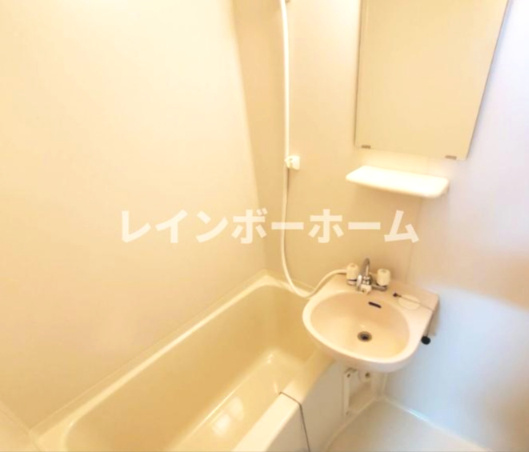 ドミール上福岡の浴室