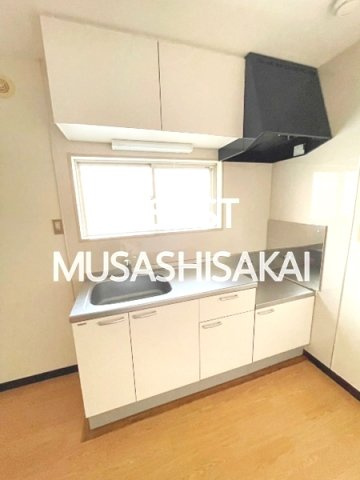 ふじパレスの独立洗面台|写真：設備同仕様の別号室です