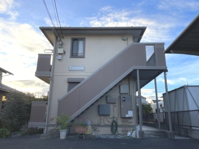 府中市白糸台４丁目のアパートのエントランス