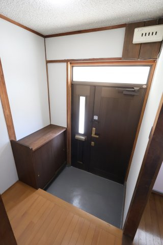 【玄関】 | 堺市東区北野田貸家