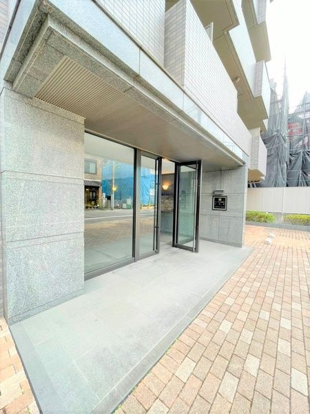 ルーブル多摩川九番館のエントランス