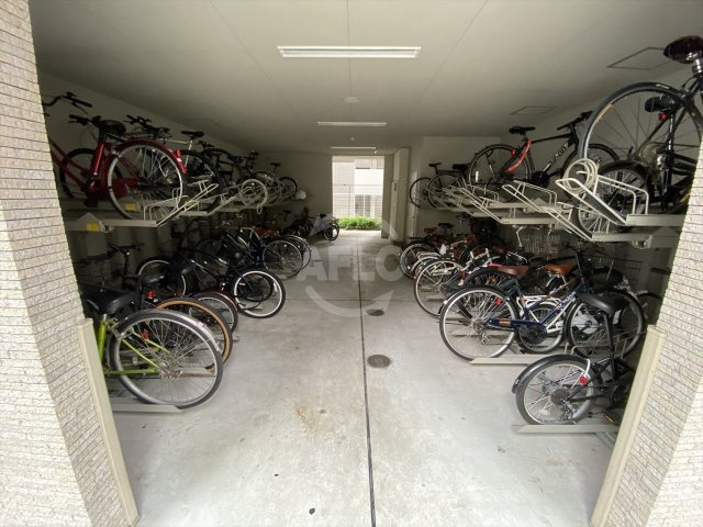 レオンコンフォート本町東Ⅱのその他共用部分|レオンコンフォート本町東II　駐輪場