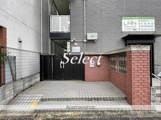 レオパレス前里の外観