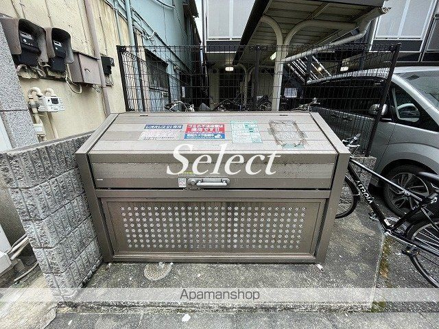 レオパレス前里の外観