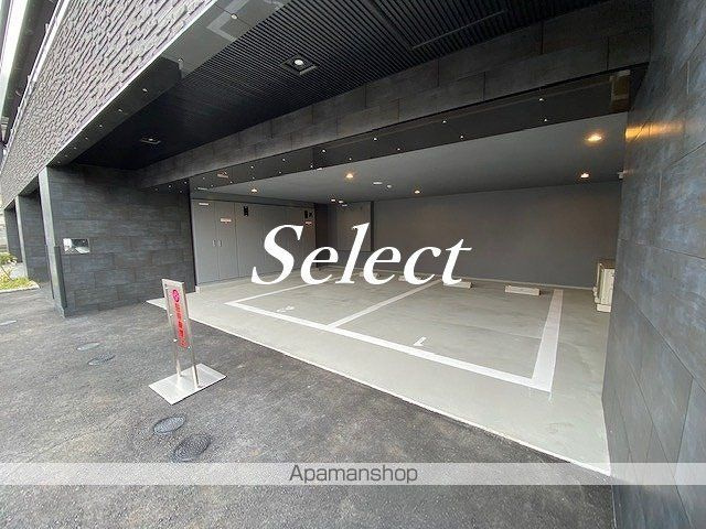 横浜市南区日枝町２丁目の賃貸マンションの駐車場