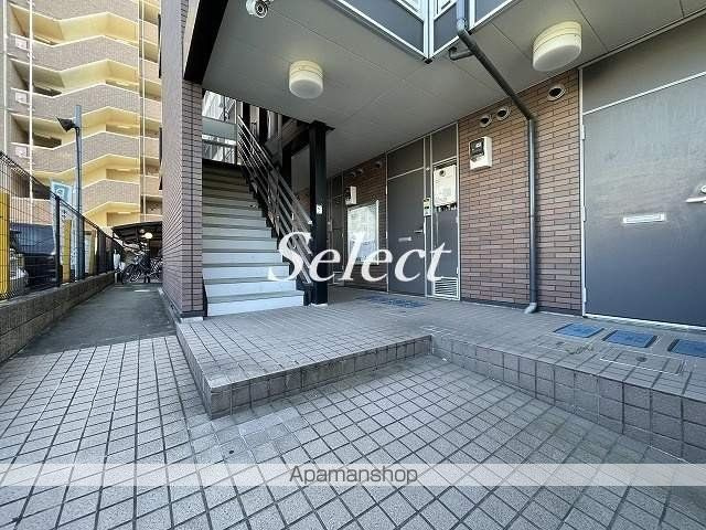 レオパレス蒔田のロビー