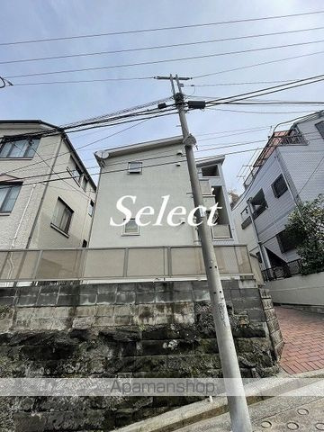 ヒルズ元町の外観