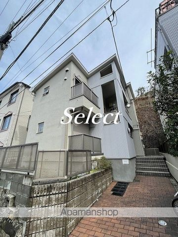 ヒルズ元町の外観