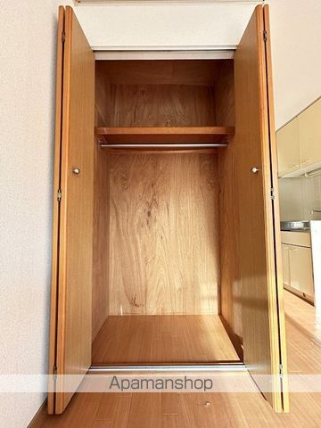 横浜市西区岡野２丁目のアパートの内装