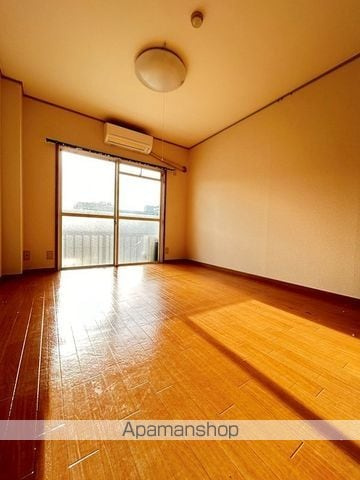 横浜市西区岡野２丁目のアパートの内装