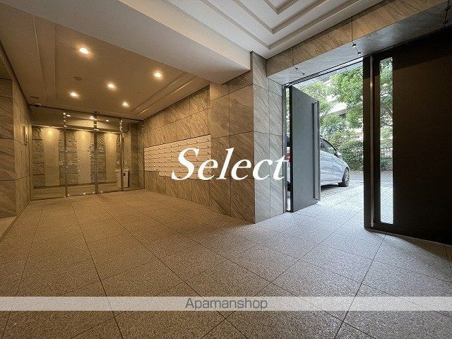 ＬＡ　ＤＯＵＣＥＵＲ吉野町のエントランス
