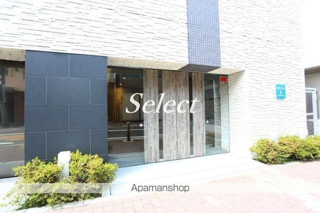 横浜市南区睦町１丁目の賃貸マンションのエントランス