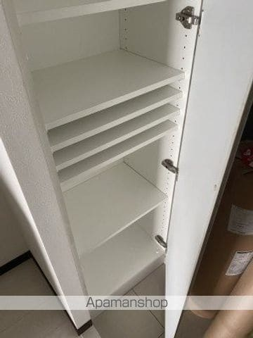 ＨＹ’Ｓ　ＹＯＫＯＨＡＭＡ　ＬＩＧＡＲＥの内装