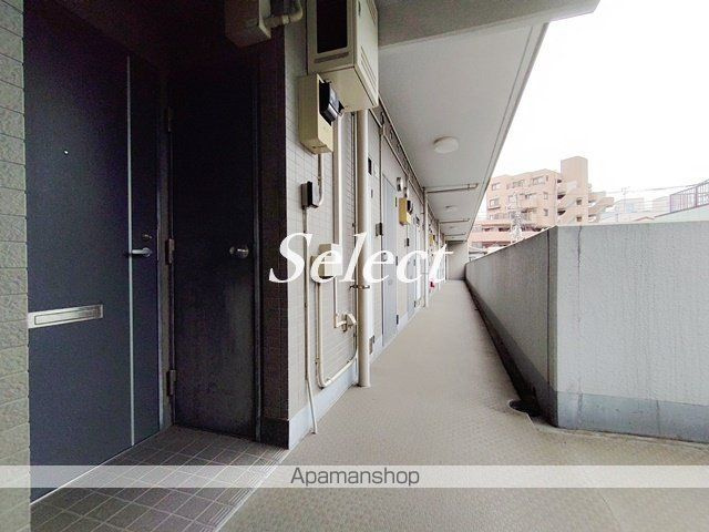 横浜市南区六ツ川１丁目の賃貸マンションのロビー