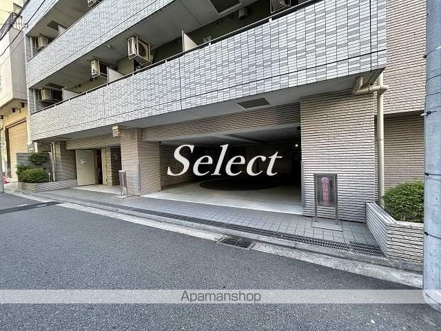 横浜市南区万世町１丁目の賃貸マンションの外観
