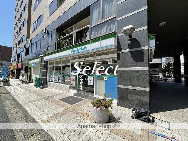 横浜市南区真金町２丁目の賃貸マンションの周辺|ファミリーマート コンビニ 198m 
