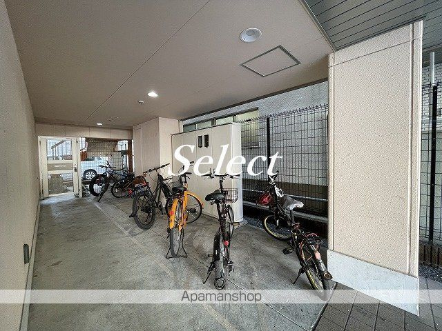 横浜市南区真金町２丁目の賃貸マンションの外観