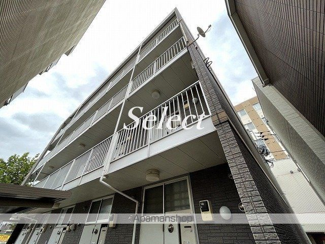レオパレス楠２の外観