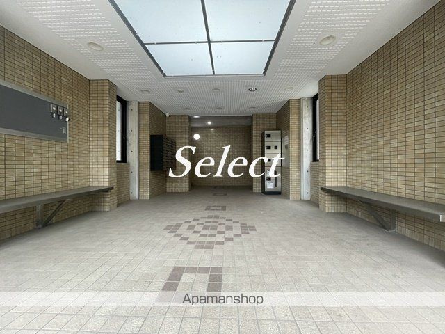 横浜市南区永田台の賃貸マンションのロビー