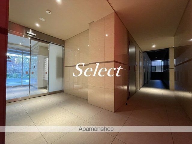 リヴシティ横濱石川町のロビー
