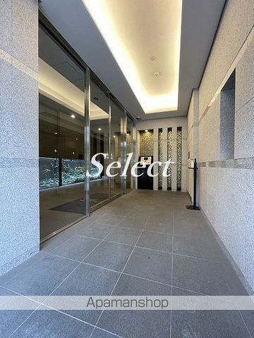 ステージファースト横浜阪東橋のエントランス