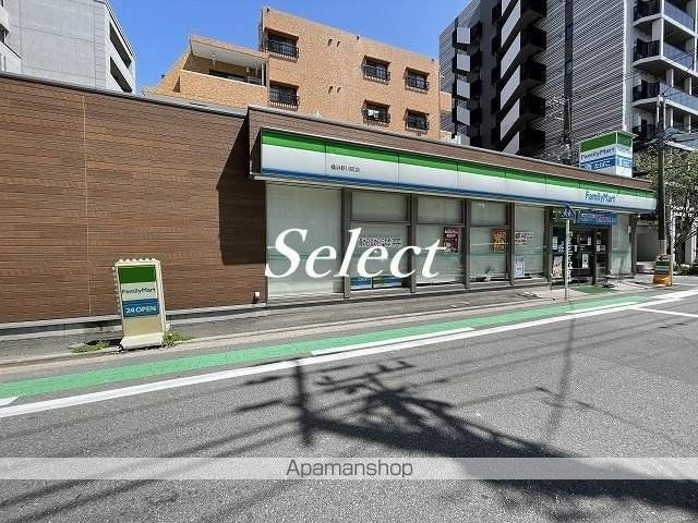 ＲＥＬＵＸＩＡ　ＴＥＲＲＡＣＥ横濱吉野町の周辺|ファミリーマート コンビニ 352m 