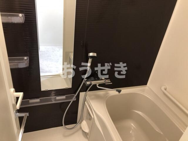 クレイシア入谷の浴室