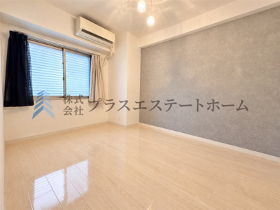 【洋室】 | ディアエスタミオ新長田 | シンプルな洋室でお部屋のコーディネートが楽しめます♪