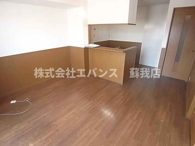 【居間・リビング】 | オーパスＳＯＧＡ | こちらの居間で趣味の時間をお楽しみください