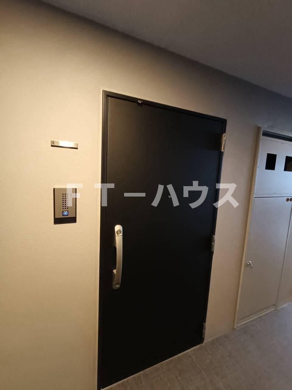 レジデンス船橋東中山の玄関