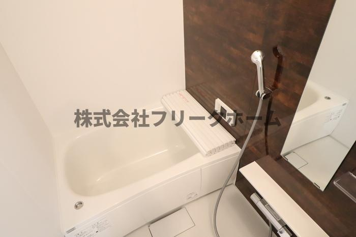 セレスティア小金井中町の浴室