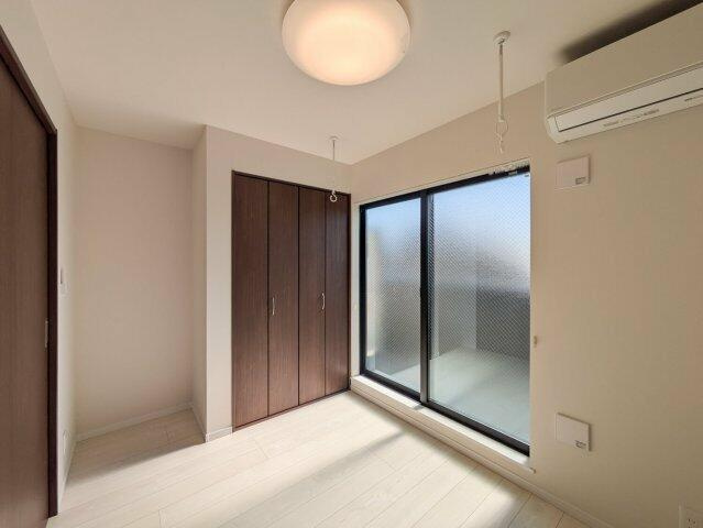 【寝室】