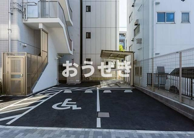 ガーラ・アヴェニュー浅草の駐車場