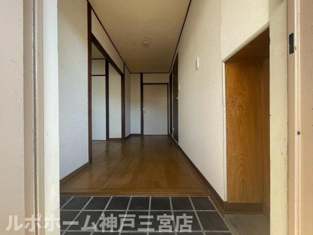 一宮館の玄関