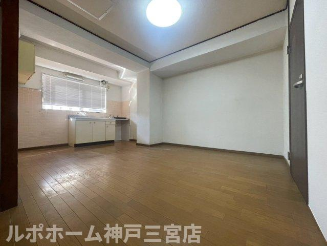 一宮館の居間・リビング