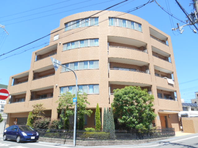 LACASA南桜塚の外観