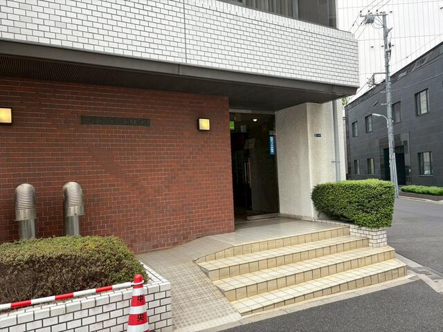 ヴェラハイツ日本橋のエントランス