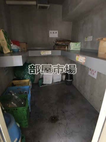 プラチナコート上野のその他共用部分|ゴミ置き場