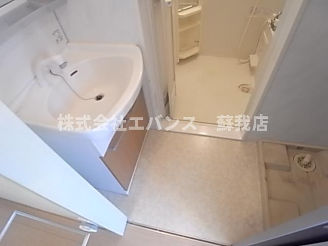 【洗面所】 | グリーンヒルズ | ゆったりとスペースのある洗面所