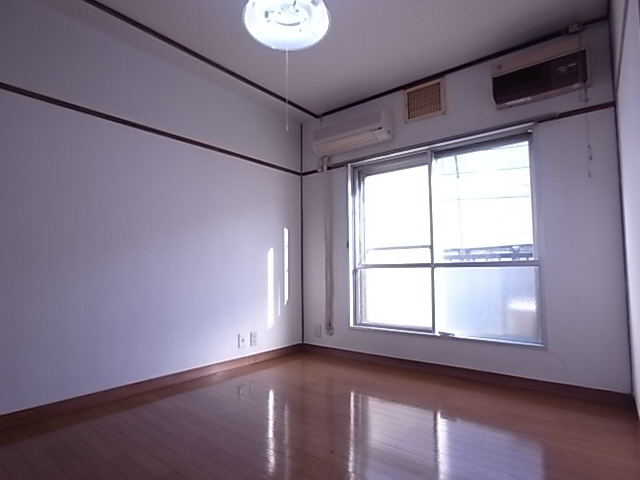 脇浜マンションの居間・リビング