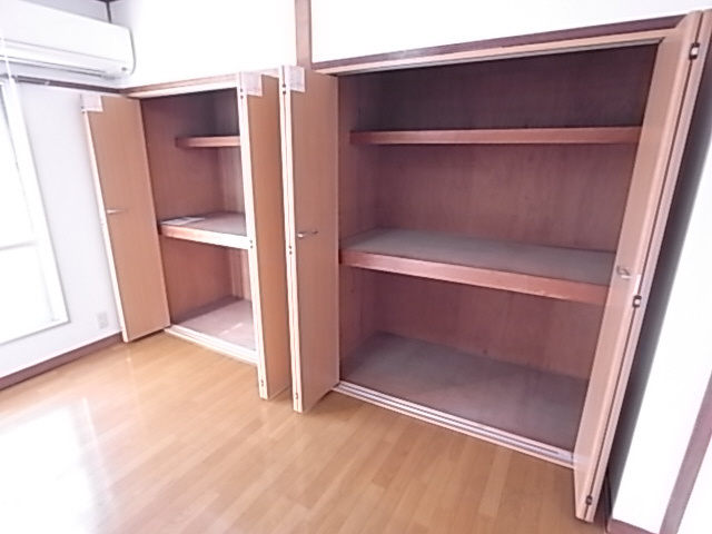 脇浜マンションの収納
