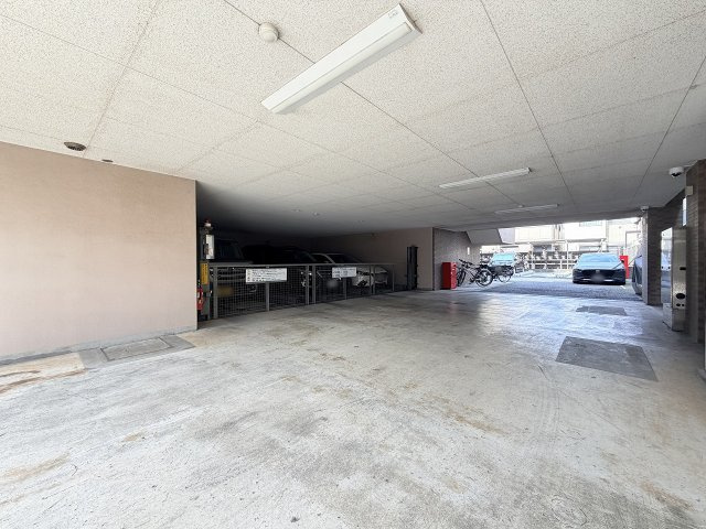 【駐車場】 | レーベンハイム光が丘弐番館　（成増店） | 充実の性能が快適な生活をサポートします
